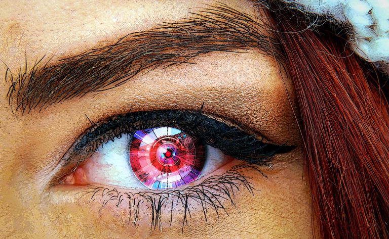 Woman with digital contact lenses for diabetes